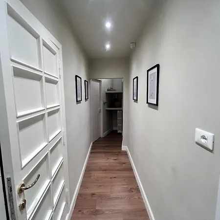 #modern Artist# Apartman